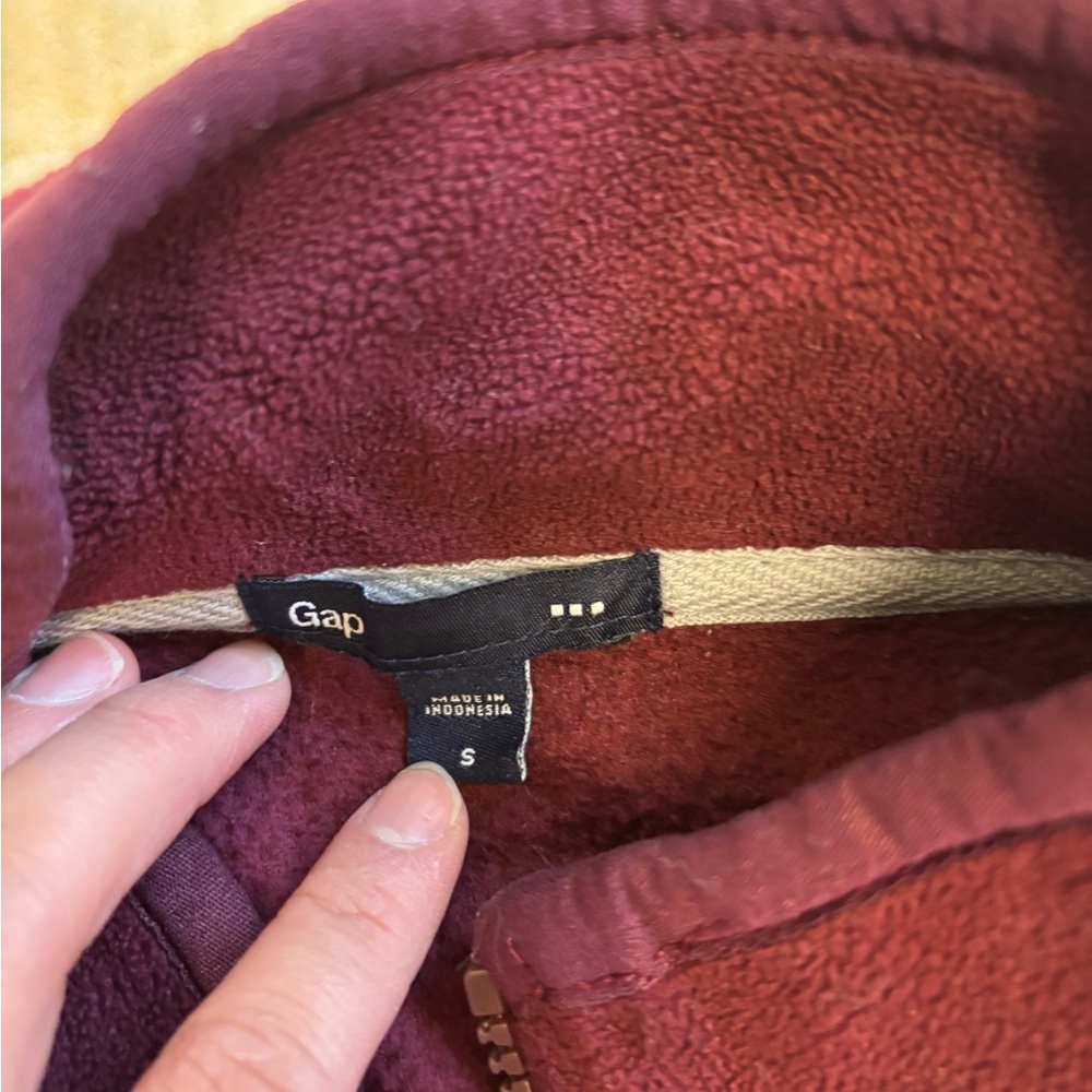 GAP Maroon Fleece Jacket - Picture 2 of 2